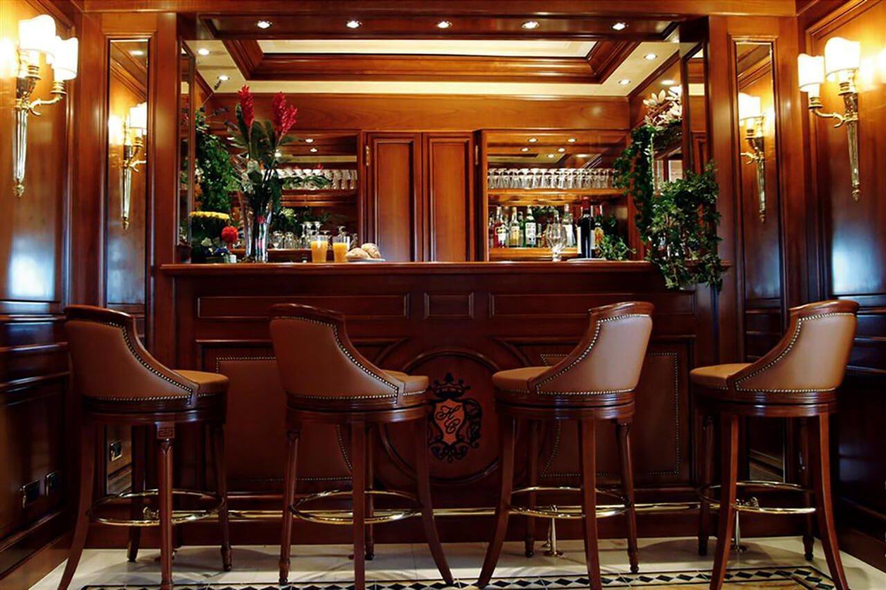 Champagne Palace